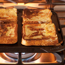 Carica l'immagine nel visualizzatore di Gallery, Lodge Griglia quadrata reversibile in ghisa trattata