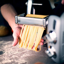 Carica l'immagine nel visualizzatore di Gallery, Ankarsrum Tagliapasta fettuccine tagliatelle spessore 6 mm TGP F Pasta fresca