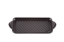 Carica l'immagine nel visualizzatore di Gallery, Le Creuset Bistecchiera Grill rettangolare Tradition Nero Liquirizia cm 32 in ghisa vetrificata induzione