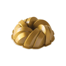 Carica l'immagine nel visualizzatore di Gallery, NordicWare Stampo per Bundt 75th Anniversary Braided torta con buco Ciambella