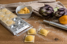 Carica l'immagine nel visualizzatore di Gallery, Marcato stampo per 10 ravioli da 50x50 mm Tablet