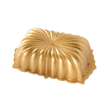 Carica l'immagine nel visualizzatore di Gallery, NordicWare Loaf Pan stampo plum cake cm 20 antiaderente