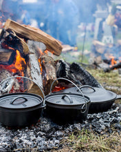 Carica l'immagine nel visualizzatore di Gallery, Lodge Forno olandese Casseruola con coperchio in ghisa pre-trattata e manico da Lt 7,6 LDG L12DCO3