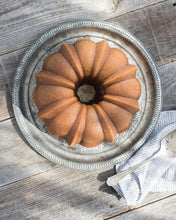 Carica l'immagine nel visualizzatore di Gallery, NordicWare Stampo Bundt - Anniversary Torta Ciambella dolce e salato