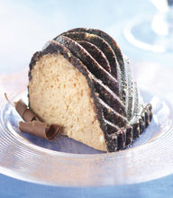 Carica l'immagine nel visualizzatore di Gallery, Stampo per Bundt Ciambella - Bavaria NordicWare tortiera con buco