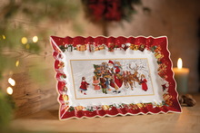 Carica l'immagine nel visualizzatore di Gallery, Villeroy & Boch Natale Toy's Fantasy piatto rettangolare Babbo Natale 14-8332-2211